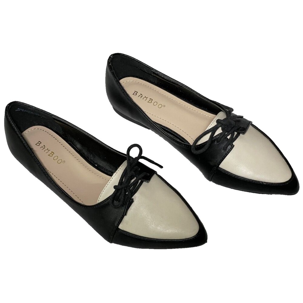 Bamboo NEW Size 7 Black / Tan Lace Up Women' s Flat Loafers * Small Rip Defect
